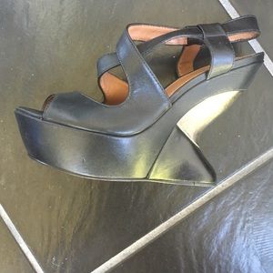 Neumann Marcus- Leather shoes